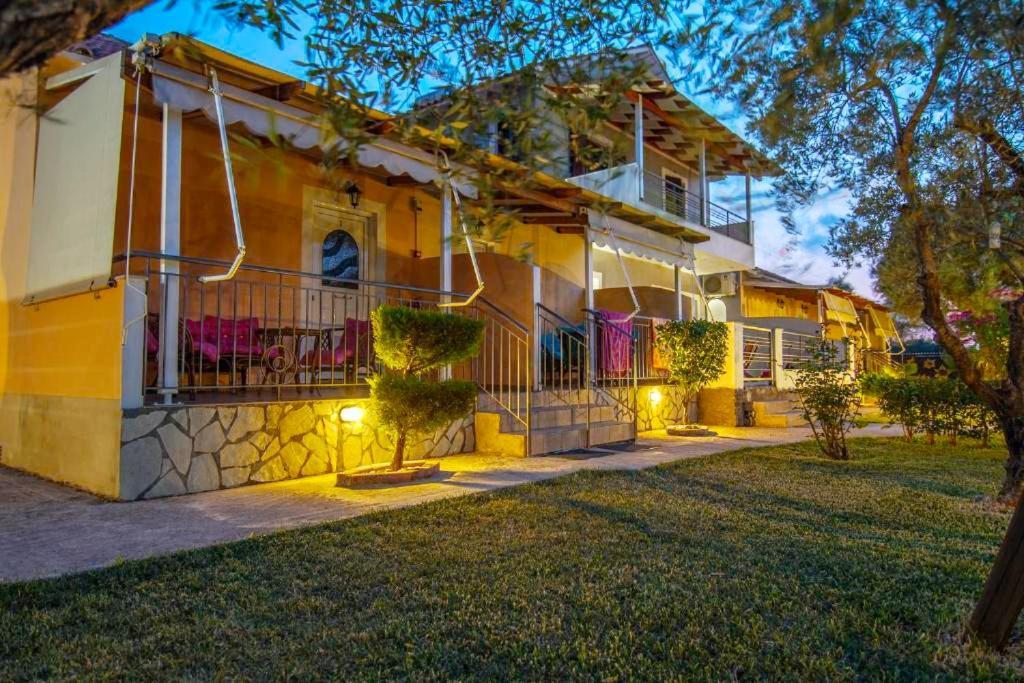 Drosostalia Apartments Lefkada City ภายนอก รูปภาพ