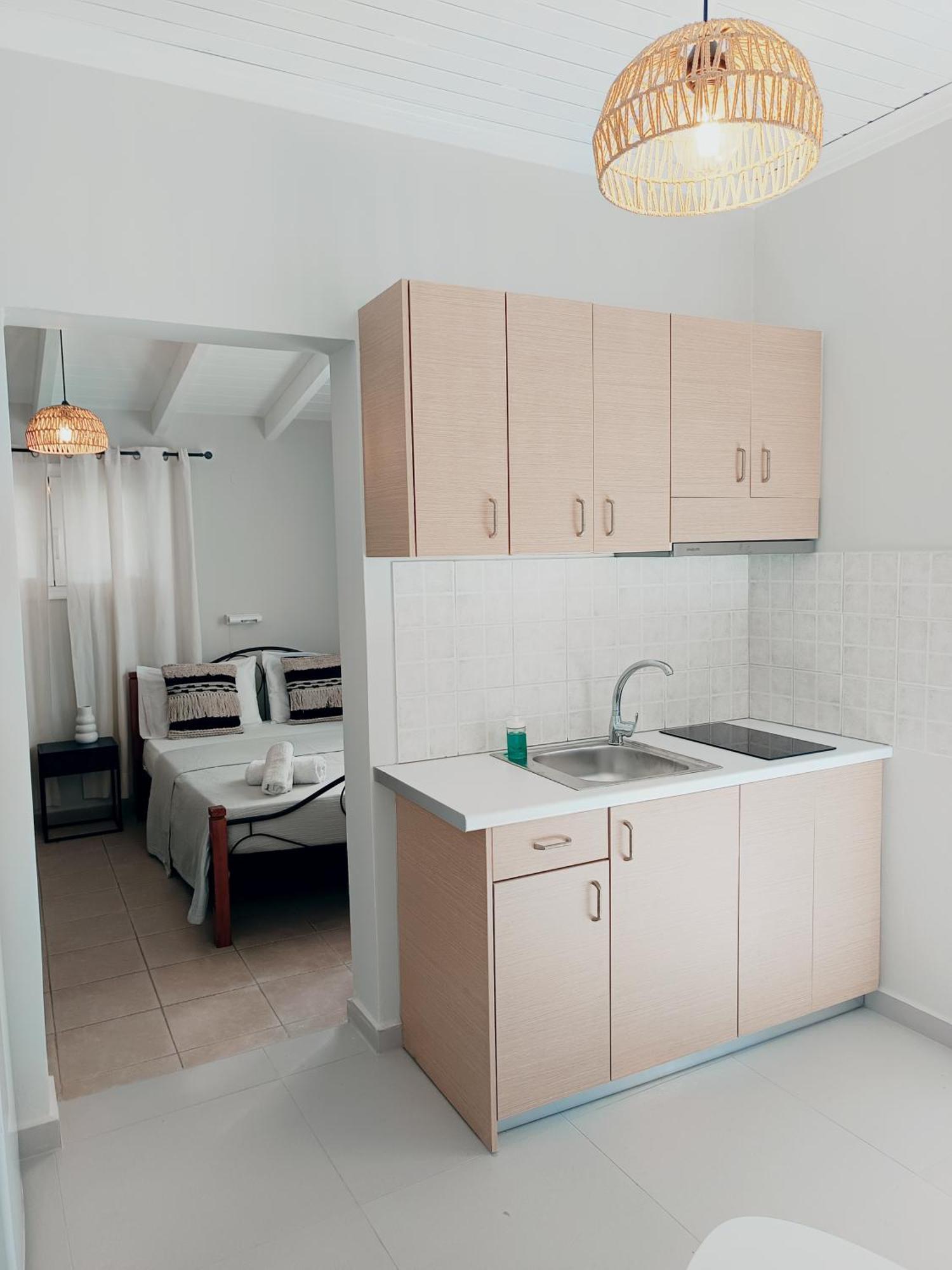 Drosostalia Apartments Lefkada City ภายนอก รูปภาพ